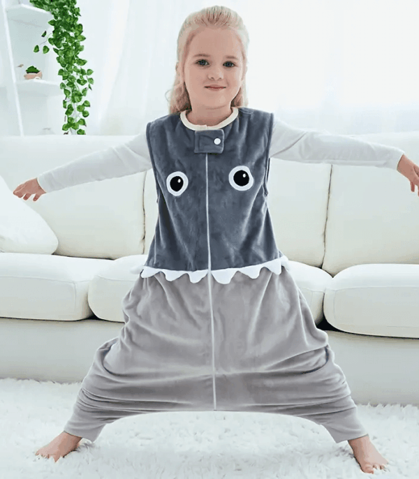 Michley Kids' Cartoon Animal Sleeping Robe - Cute Split Leg Design, Anti-Kick Technology, All-Season Polyester Sack with Zipper Closure, Casual Style, Regular Fit for Boys and Girls